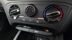 2020 (20) HYUNDAI I20 1.0 T-GDi Play 5dr 5876914