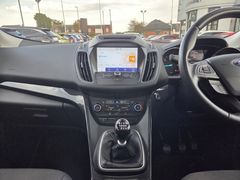 2019 (69) FORD KUGA 2.0 TDCi Titanium Edition 5dr 2WD 5877118
