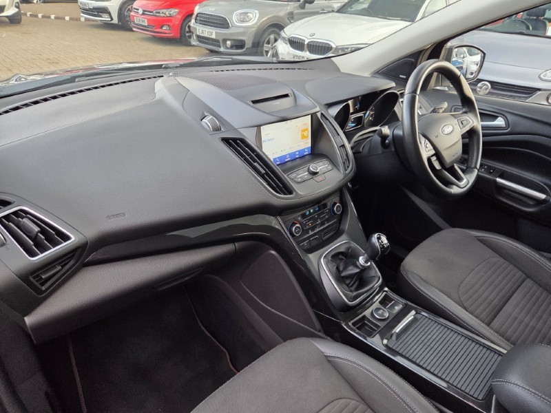2019 (69) FORD KUGA 2.0 TDCi Titanium Edition 5dr 2WD 5877120