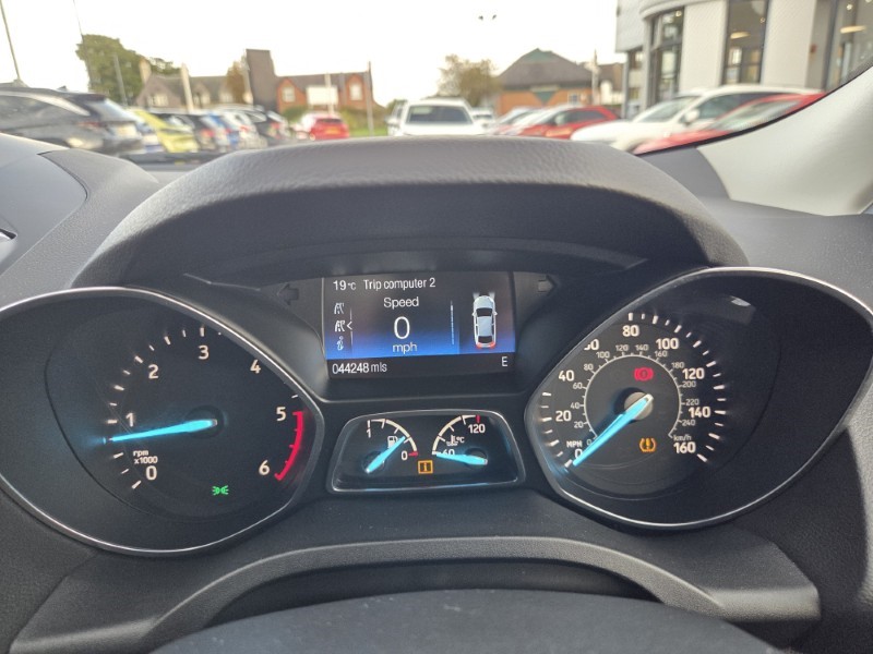 2019 (69) FORD KUGA 2.0 TDCi Titanium Edition 5dr 2WD 5877135