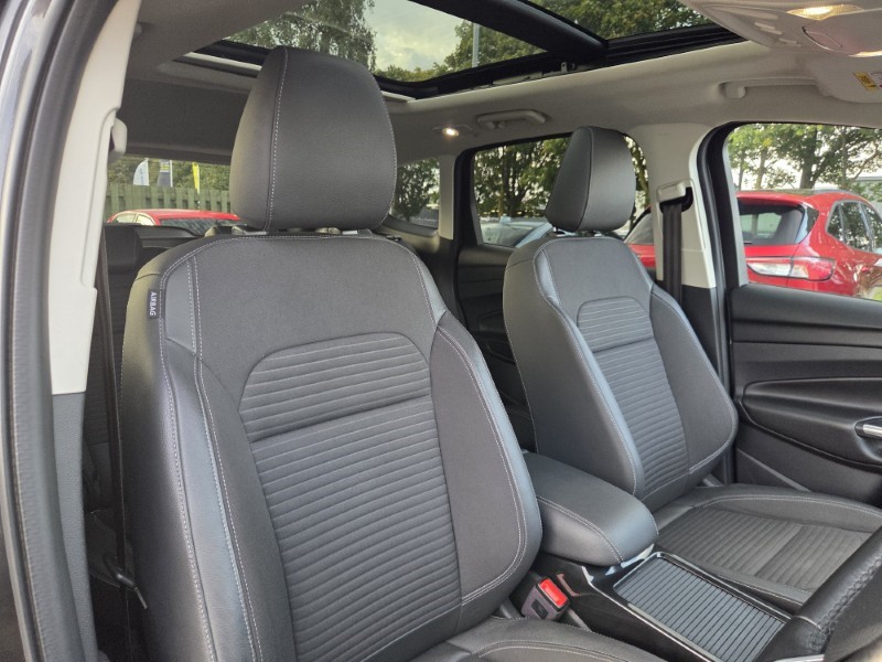 2019 (69) FORD KUGA 2.0 TDCi Titanium Edition 5dr 2WD 5877123