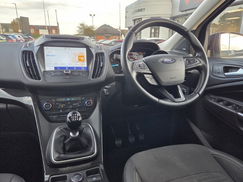 2019 (69) FORD KUGA 2.0 TDCi Titanium Edition 5dr 2WD 5877117