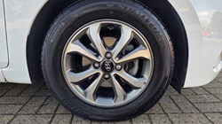 2019 (19) HYUNDAI I20 1.2 MPi SE 5dr 5876838