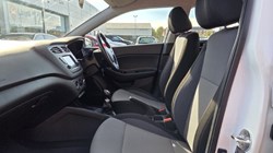 2019 (19) HYUNDAI I20 1.2 MPi SE 5dr 5876862