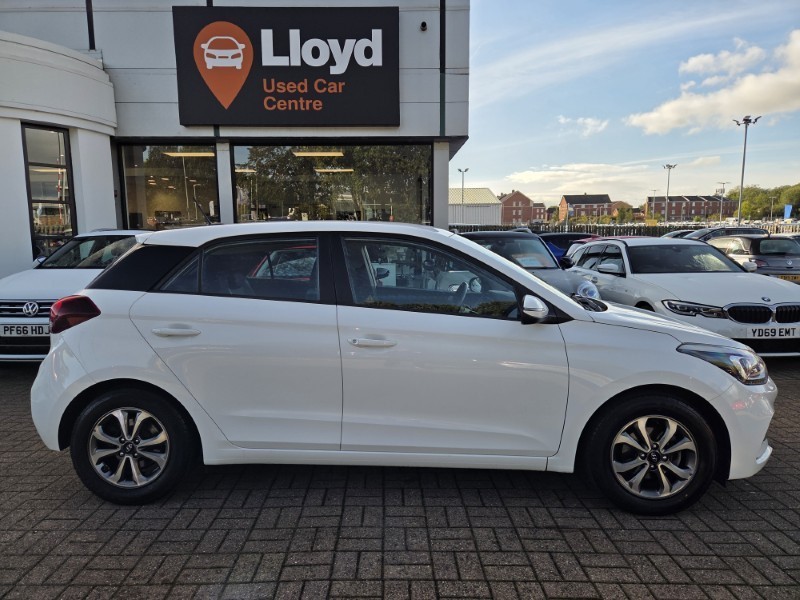 2019 (19) HYUNDAI I20 1.2 MPi SE 5dr 5876837