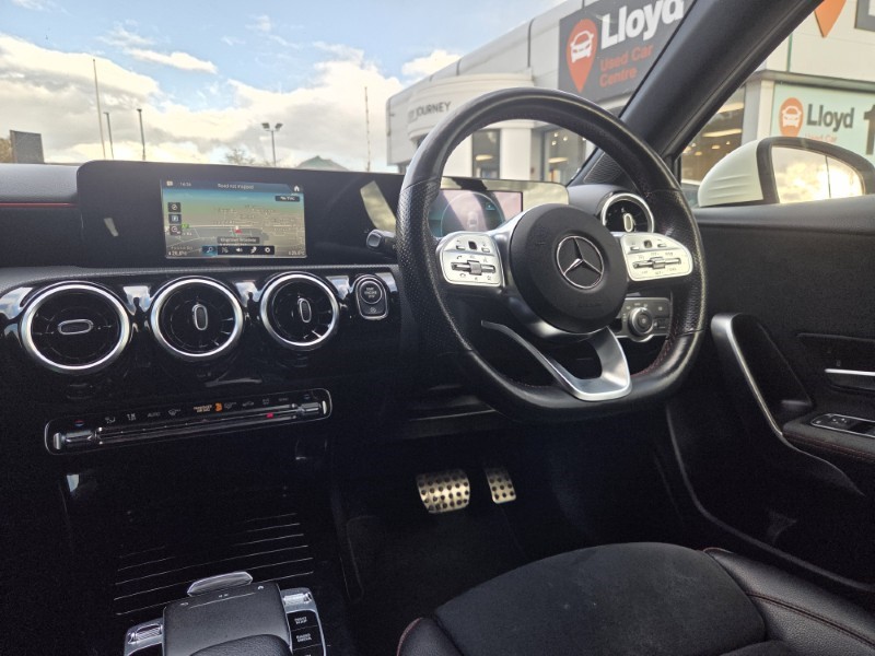 2019 (19) MERCEDES-BENZ A CLASS A200d AMG Line 5dr Auto 5883145