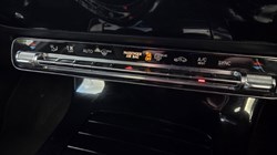 2019 (19) MERCEDES-BENZ A CLASS A200d AMG Line 5dr Auto 5883158
