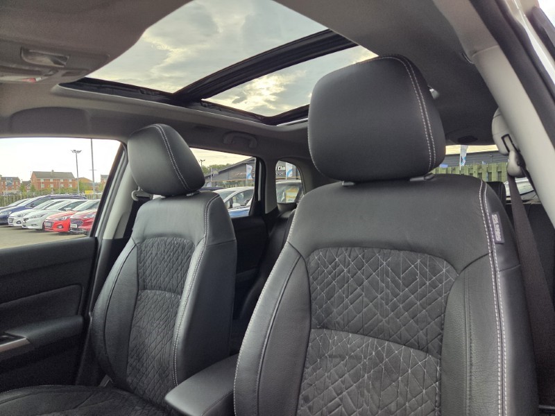 2023 (23) SUZUKI VITARA 1.4 Boosterjet 48V Hybrid SZ5 5dr 5877040