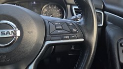 2018 (18) NISSAN QASHQAI 1.6 dCi Tekna 5dr 4WD 5883113