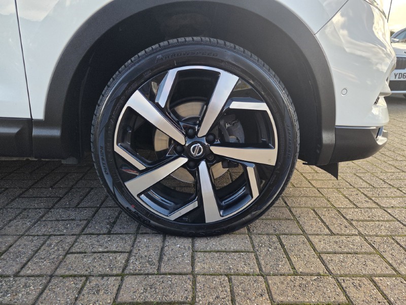 2018 (18) NISSAN QASHQAI 1.6 dCi Tekna 5dr 4WD 5883082