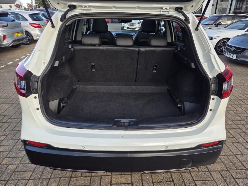 2018 (18) NISSAN QASHQAI 1.6 dCi Tekna 5dr 4WD 5883096
