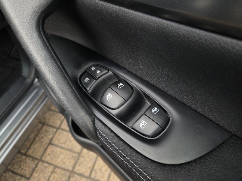2017 (67) NISSAN QASHQAI 1.5 dCi N-Connecta 5dr 5877167