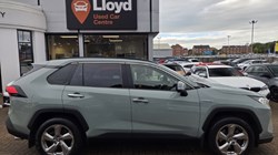 2020 (70) TOYOTA RAV4 2.5 VVT-i Hybrid Excel 5dr CVT 2WD 5882804