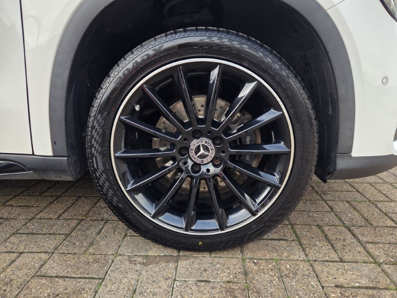 2018 (18) MERCEDES-BENZ GLA 220d 4Matic AMG Line Premium 5dr Auto 5895777