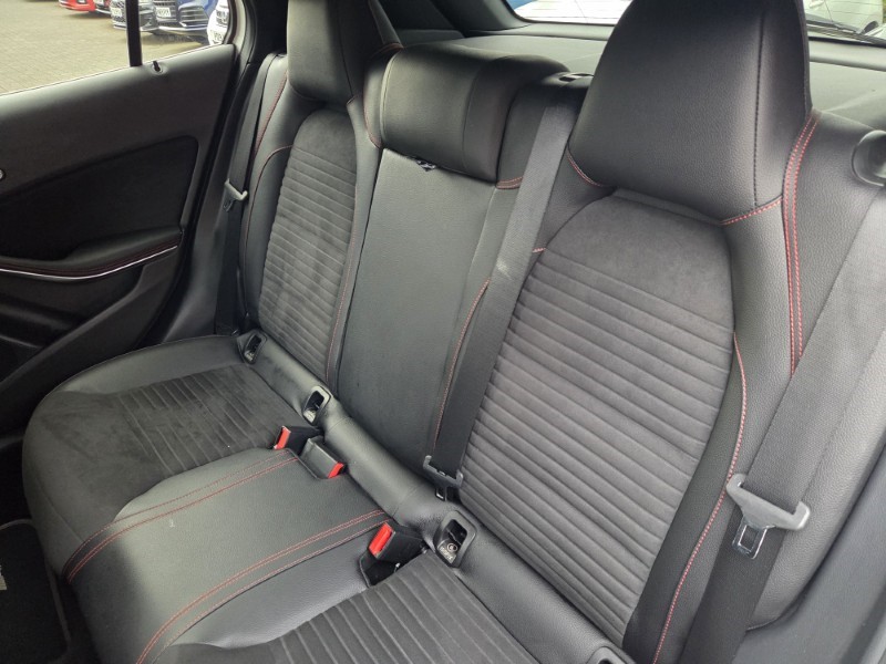 2018 (18) MERCEDES-BENZ GLA 220d 4Matic AMG Line Premium 5dr Auto 5895800