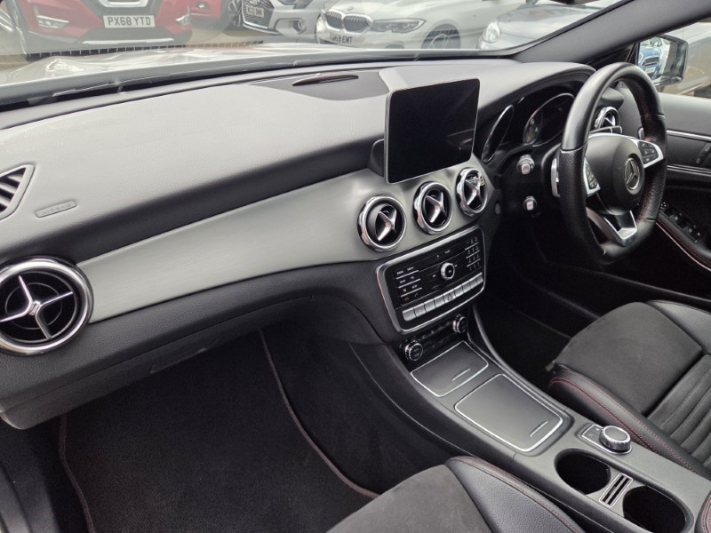 2018 (18) MERCEDES-BENZ GLA 220d 4Matic AMG Line Premium 5dr Auto 5895801