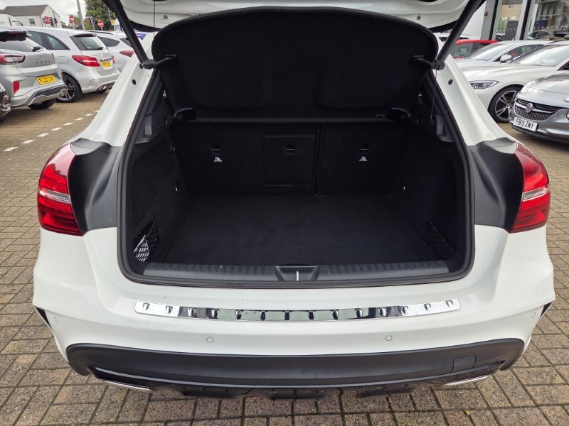 2018 (18) MERCEDES-BENZ GLA 220d 4Matic AMG Line Premium 5dr Auto 5895791