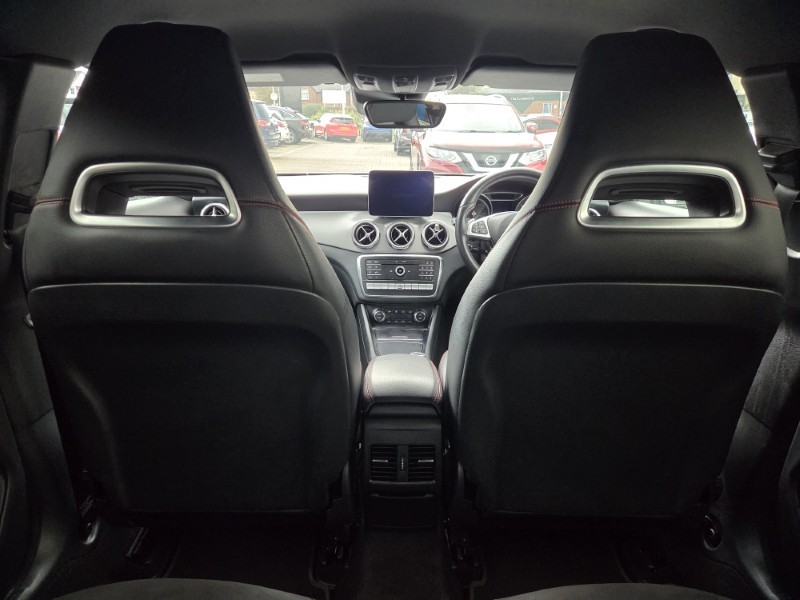 2018 (18) MERCEDES-BENZ GLA 220d 4Matic AMG Line Premium 5dr Auto 5895793