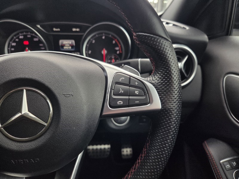 2018 (18) MERCEDES-BENZ GLA 220d 4Matic AMG Line Premium 5dr Auto 5895808