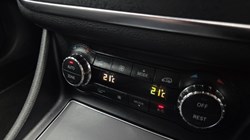 2018 (18) MERCEDES-BENZ GLA 220d 4Matic AMG Line Premium 5dr Auto 5895811