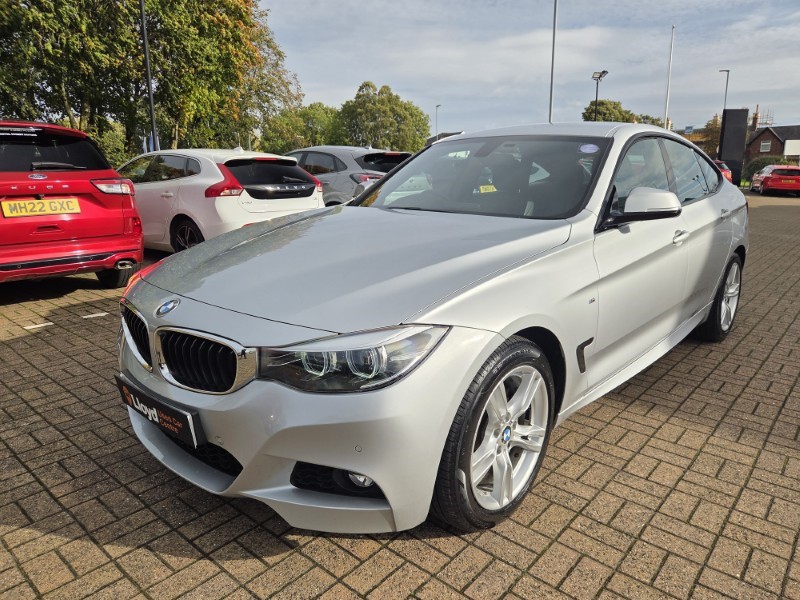 2017 (67) BMW 3 SERIES 330d xDrive M Sport 5dr Step Auto [Business Media] 5940466