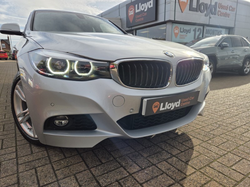 2017 (67) BMW 3 SERIES 330d xDrive M Sport 5dr Step Auto [Business Media] 5940468