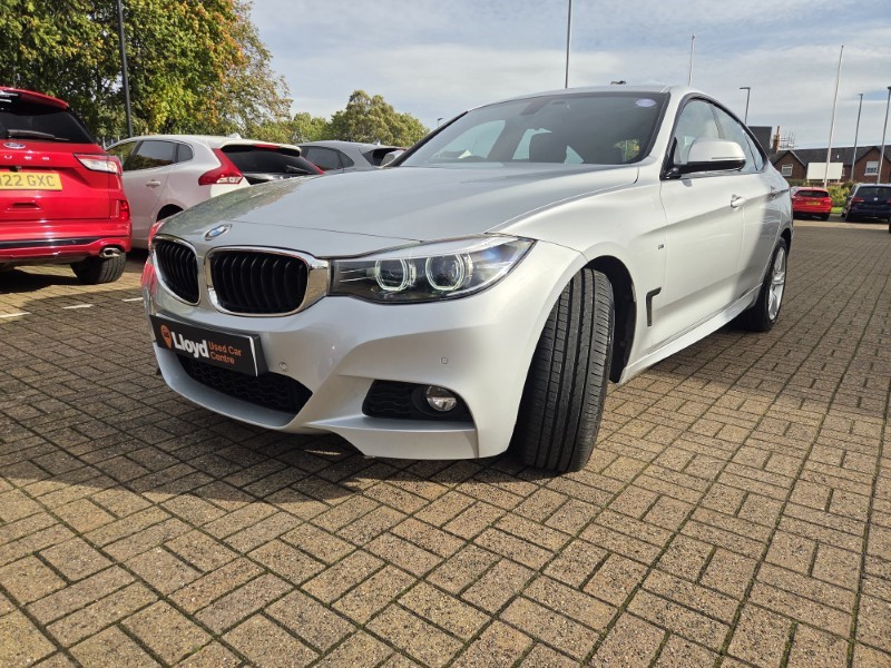 2017 (67) BMW 3 SERIES 330d xDrive M Sport 5dr Step Auto [Business Media] 5940469