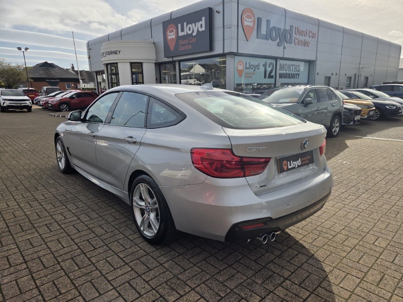 2017 (67) BMW 3 SERIES 330d xDrive M Sport 5dr Step Auto [Business Media] 5940472