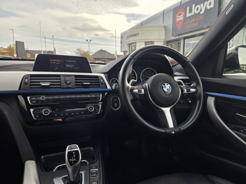 2017 (67) BMW 3 SERIES 330d xDrive M Sport 5dr Step Auto [Business Media] 5940482