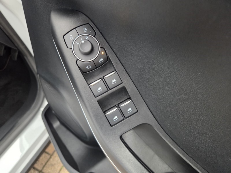 2023 (23) FORD PUMA 1.0 EcoBoost Hybrid mHEV ST-Line X 5dr 5895895