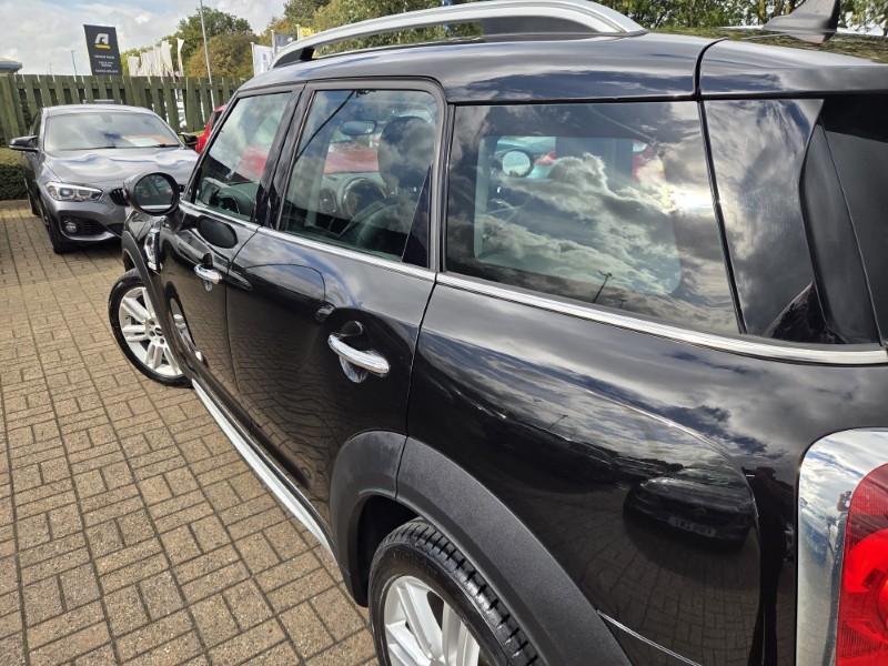 2019 (69) MINI COUNTRYMAN 2.0 Cooper S Exclusive 5dr Auto 5895962