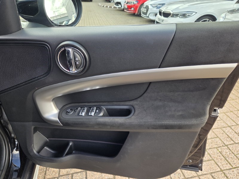 2019 (69) MINI COUNTRYMAN 2.0 Cooper S Exclusive 5dr Auto 5895981