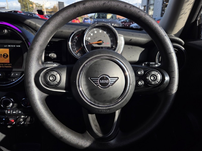 2020 (70) MINI HATCHBACK 1.5 One Classic II 3dr 5933378