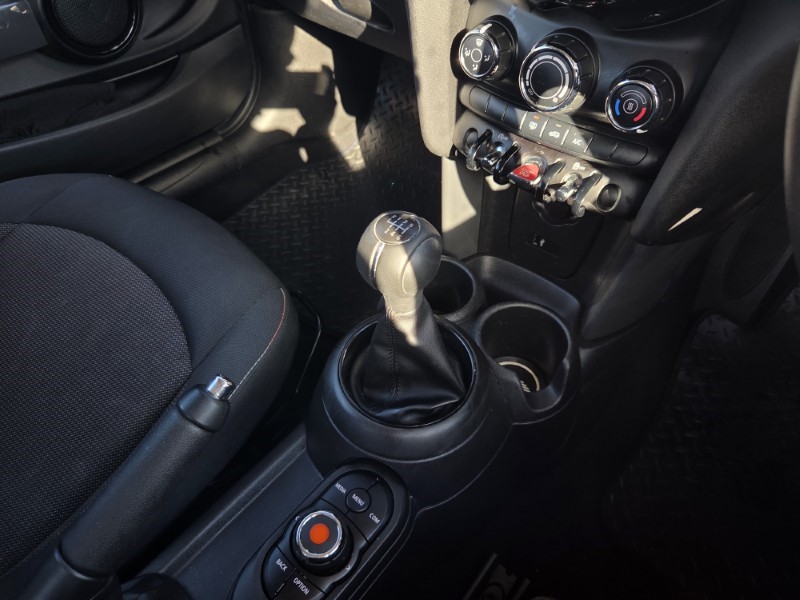2020 (70) MINI HATCHBACK 1.5 One Classic II 3dr 5933379