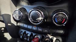 2020 (70) MINI HATCHBACK 1.5 One Classic II 3dr 5933382