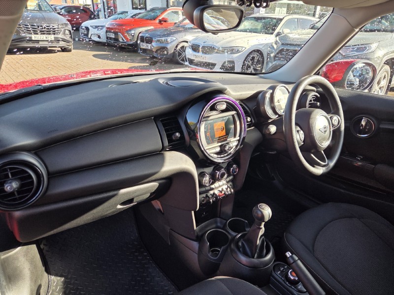 2020 (70) MINI HATCHBACK 1.5 One Classic II 3dr 5933366