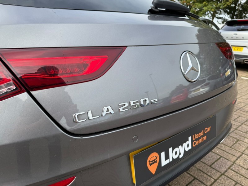 2023 (23) MERCEDES-BENZ CLA 250e AMG Line Premium 5dr Tip Auto 5909447