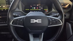 2025 (74) DACIA DUSTER 1.6 Hybrid 140 Extreme 5dr Auto 5935101