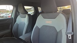 2025 (74) DACIA DUSTER 1.6 Hybrid 140 Extreme 5dr Auto 5935095