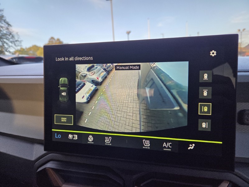 2025 (74) DACIA DUSTER 1.6 Hybrid 140 Extreme 5dr Auto 5935111