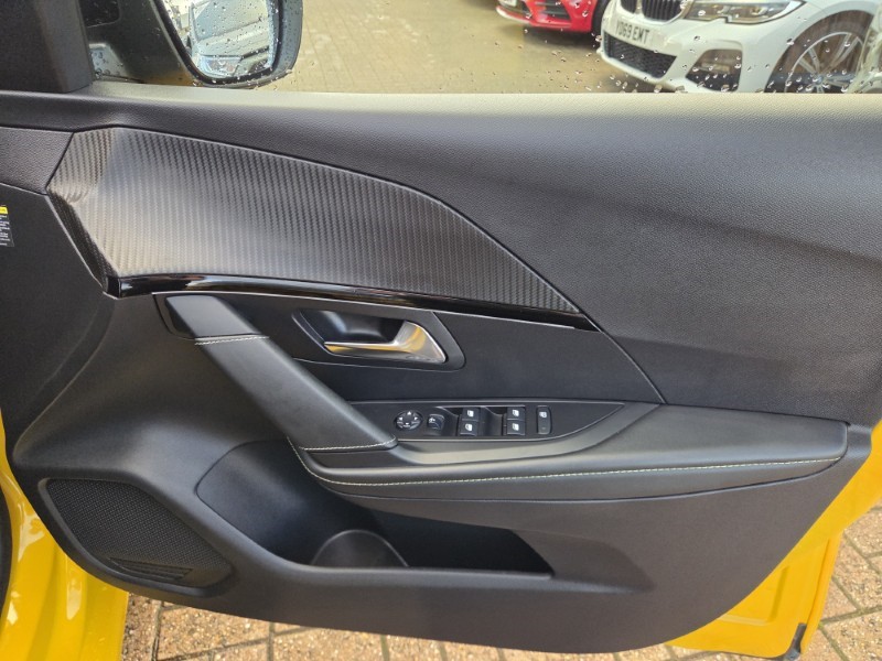 2020 (70) PEUGEOT 208 1.2 PureTech 130 GT Line 5dr EAT8 5933580