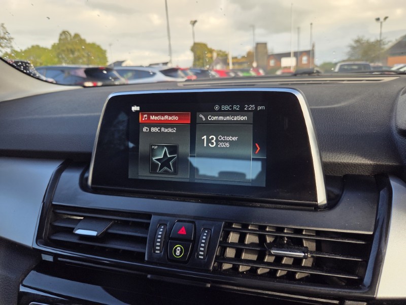 2019 (19) BMW 2 SERIES 218i SE 5dr 5934688