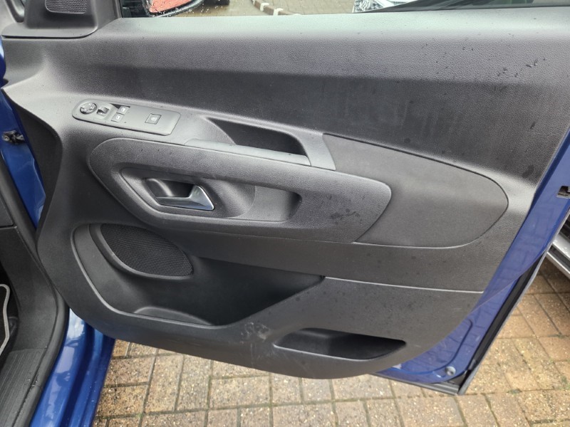 2020 (20) VAUXHALL COMBO LIFE 1.5 Turbo D 130 Energy 5dr 5944447