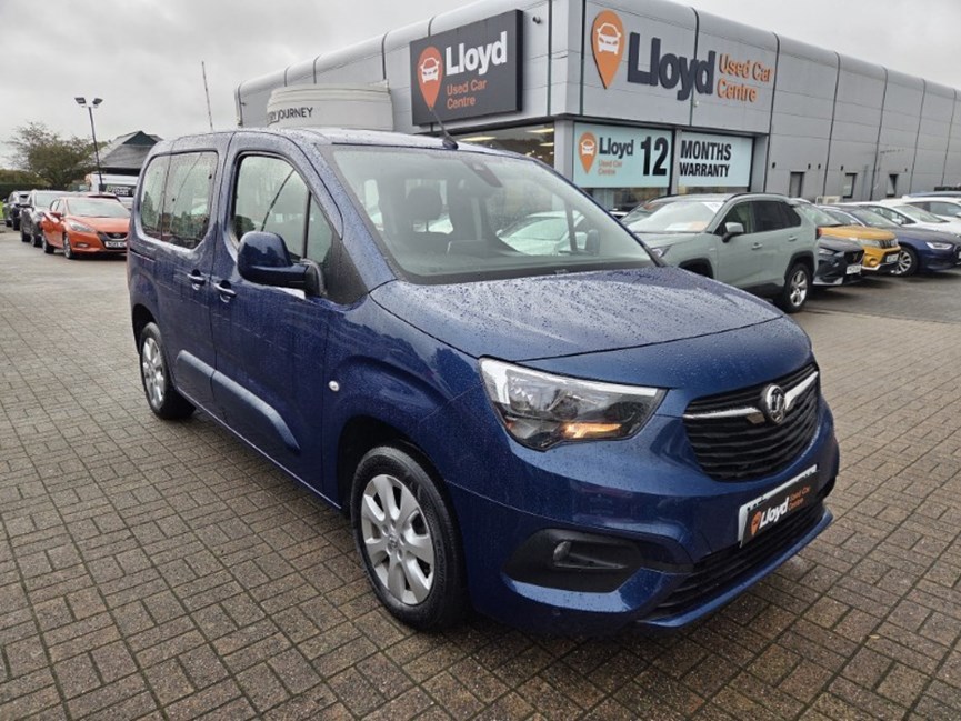 2020 (20) VAUXHALL COMBO LIFE 1.5 Turbo D 130 Energy 5dr