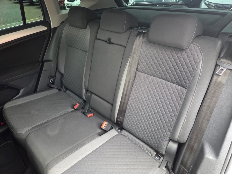 2017 (67) VOLKSWAGEN TIGUAN 2.0 TDi 150 SE Nav 5dr 5940621