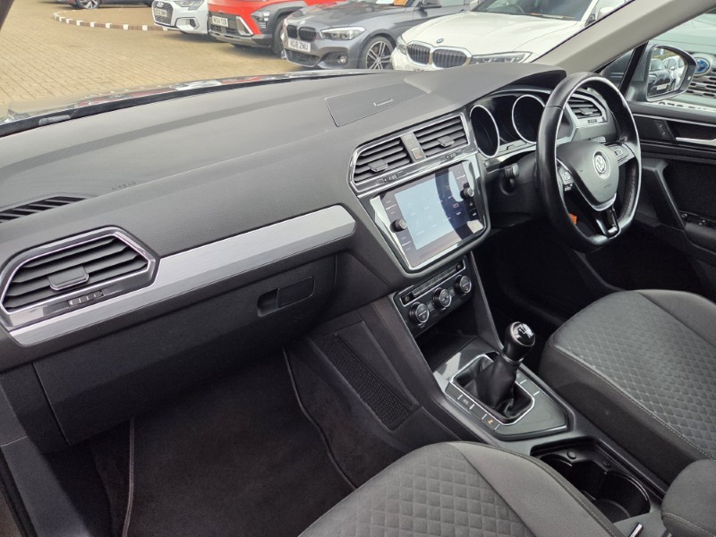 2017 (67) VOLKSWAGEN TIGUAN 2.0 TDi 150 SE Nav 5dr 5940622