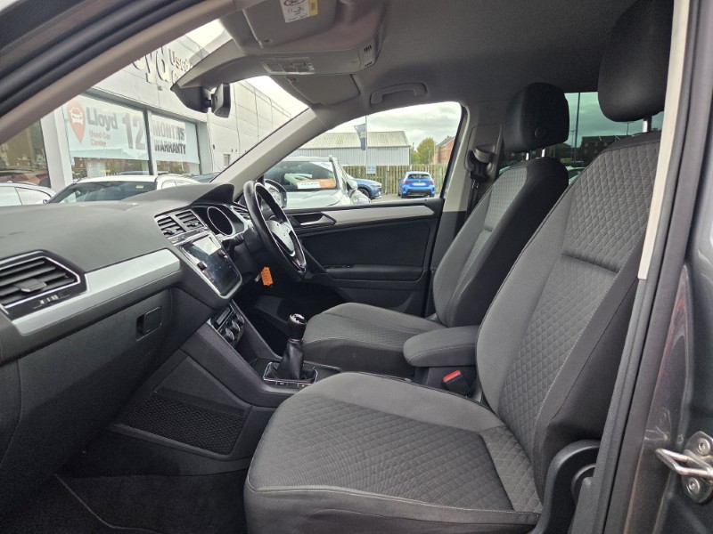 2017 (67) VOLKSWAGEN TIGUAN 2.0 TDi 150 SE Nav 5dr 5940623