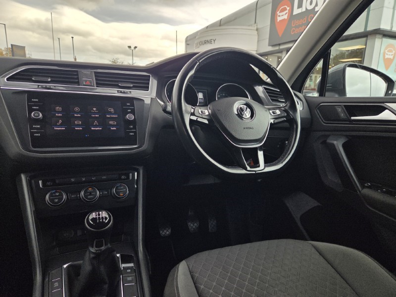 2017 (67) VOLKSWAGEN TIGUAN 2.0 TDi 150 SE Nav 5dr 5940619