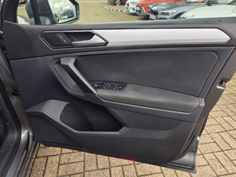 2017 (67) VOLKSWAGEN TIGUAN 2.0 TDi 150 SE Nav 5dr 5940626