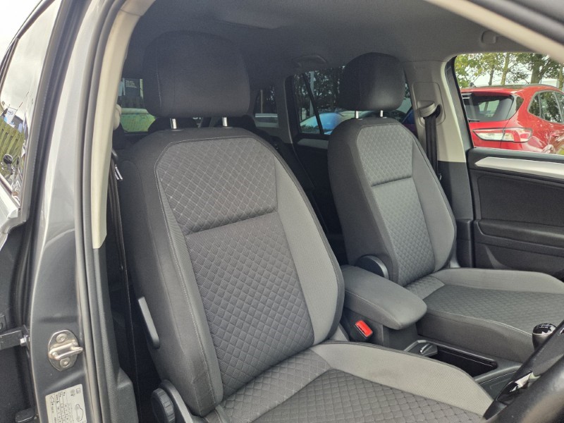 2017 (67) VOLKSWAGEN TIGUAN 2.0 TDi 150 SE Nav 5dr 5940625